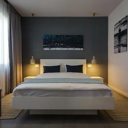 White 3* 바마베체