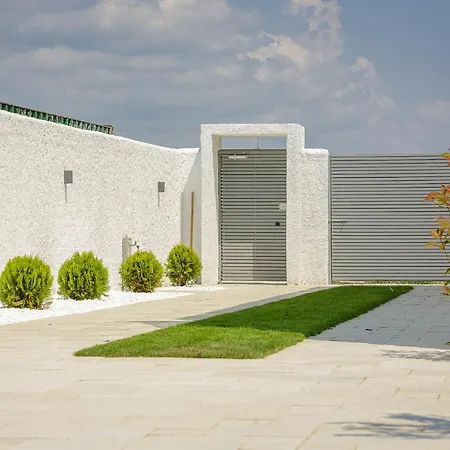 Pensión White Vama Veche
