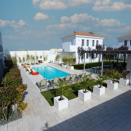 White Guest house 3*